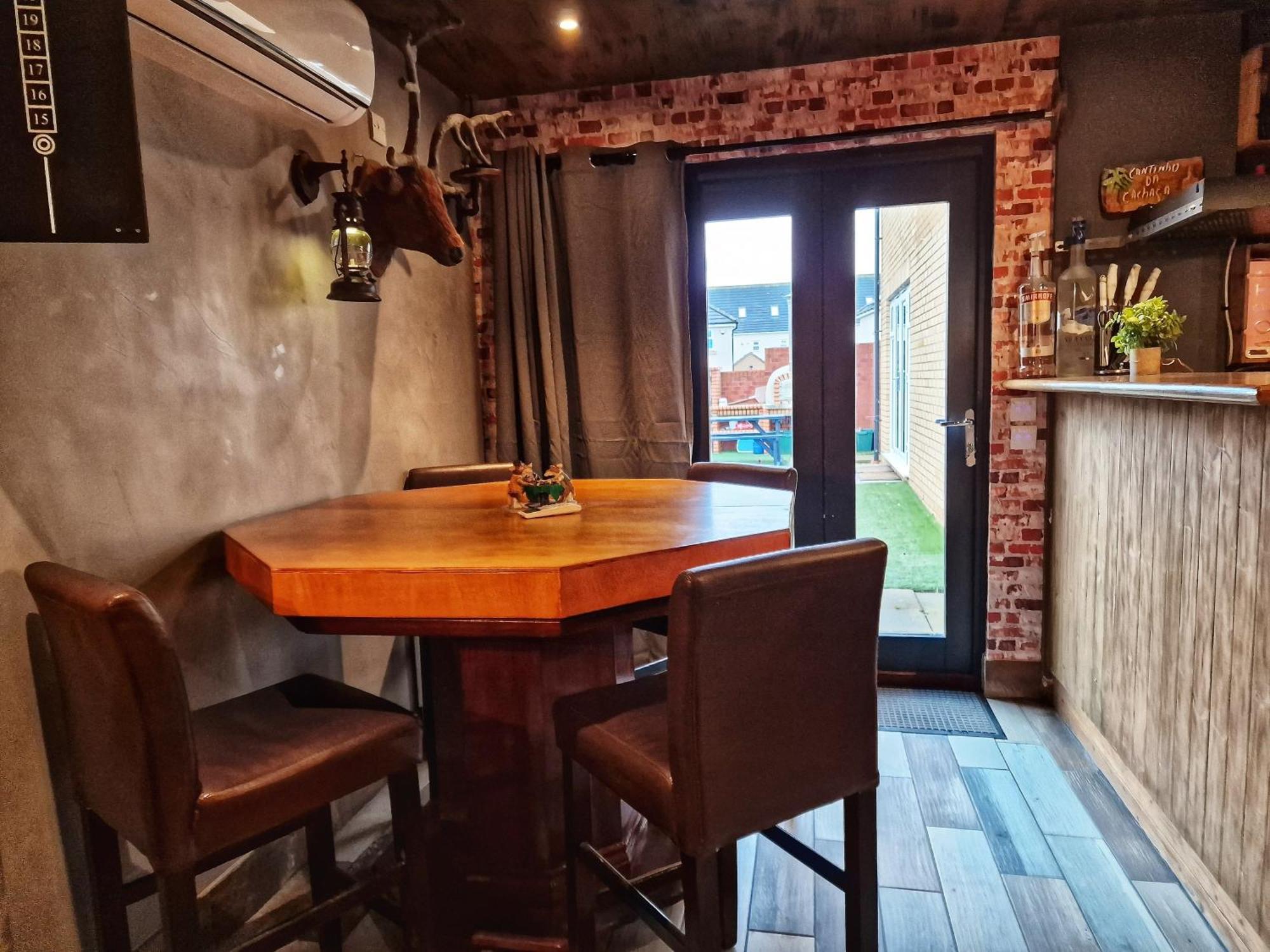 The Pub - Unique & Authentic Experience - Free Parking!, 5 Minutes From Airbus And The Mall Cribbs Bristol Bagian luar foto